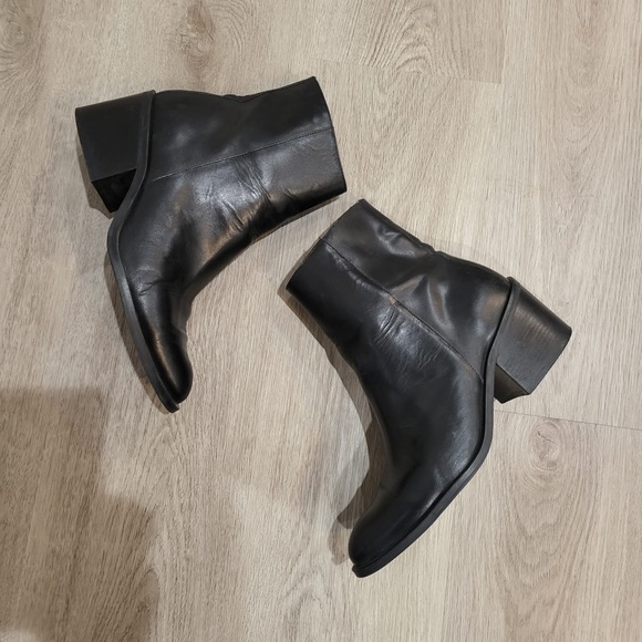 Booties - Picture 4 of 8